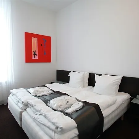 凯勒斯公园克伦威尔酒店