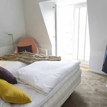 凯勒斯公园克伦威尔酒店 酒店