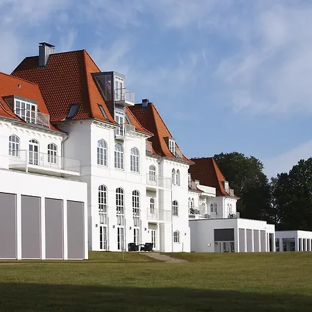 凯勒斯公园克伦威尔酒店 Brejning