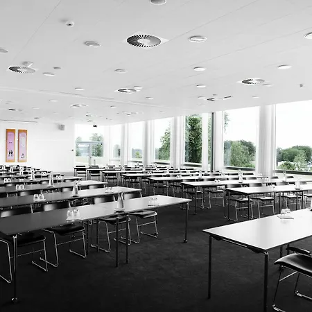 凯勒斯公园克伦威尔酒店 酒店